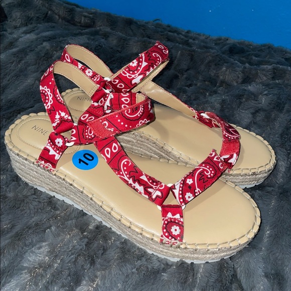 NWOT Nine West Glampin Espadrille Wedge Sandals Red Bandana Print Size 10 - Picture 6 of 10